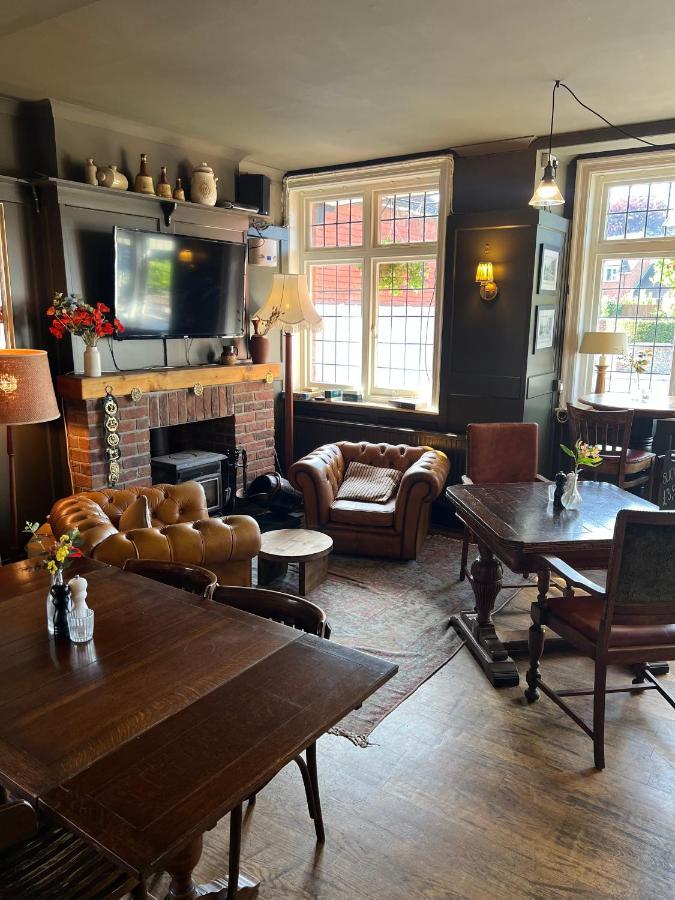 Bed and Breakfast White Hart Alton  Exterior foto